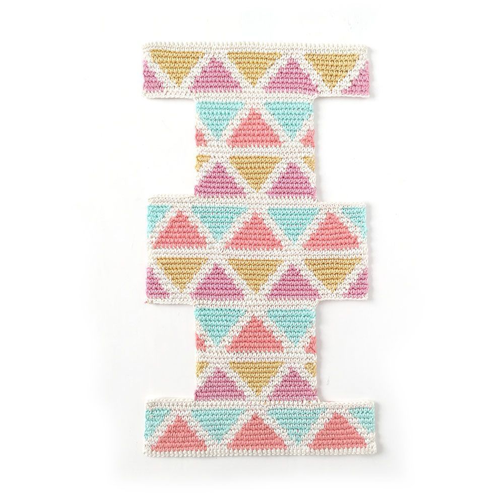 Crochet Toiletry Bag - Tapestry CUBE Pattern & Tutorial -